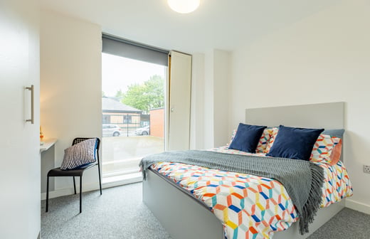 2 Bed Apartment En Suite